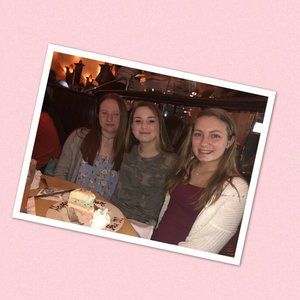 Meet your Posher, Ashley